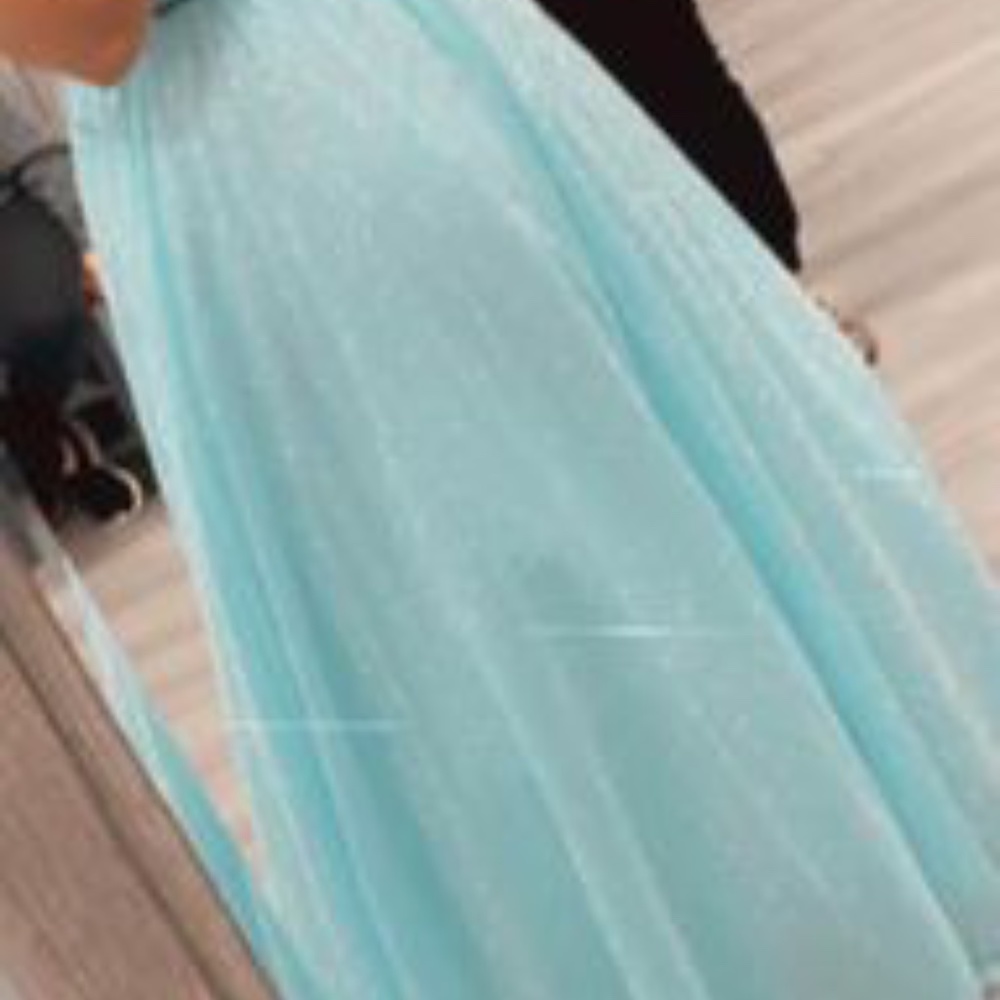 Prom dress - Picture 7 of 8